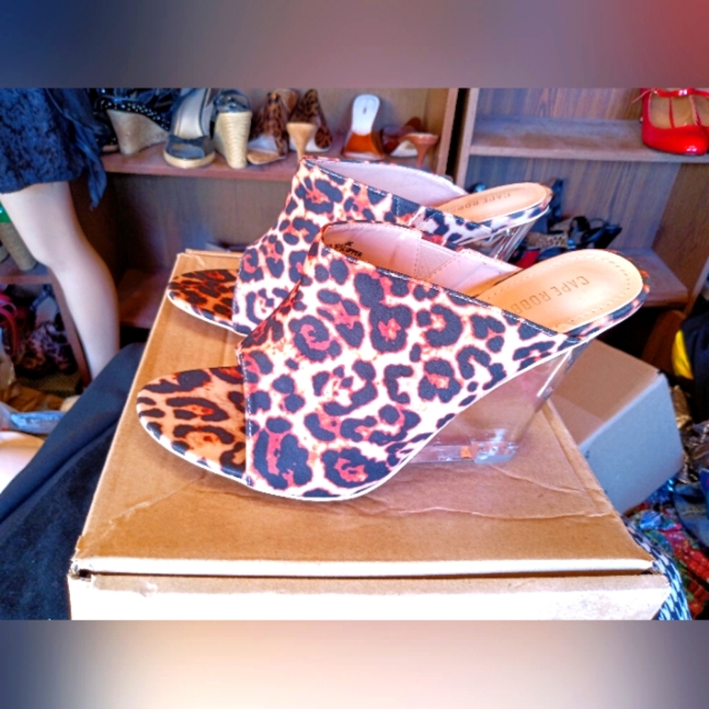 Leopard print wedges